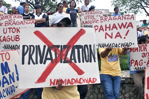 Demonstrasjon mot vassprivatisering utanfor Davao på Filippinene i 2007, foto: Keith Bacongco.
